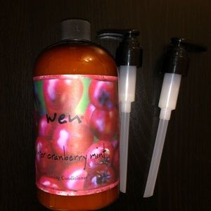 WEN Winter Cranberry Mint Cleansing Conditioner